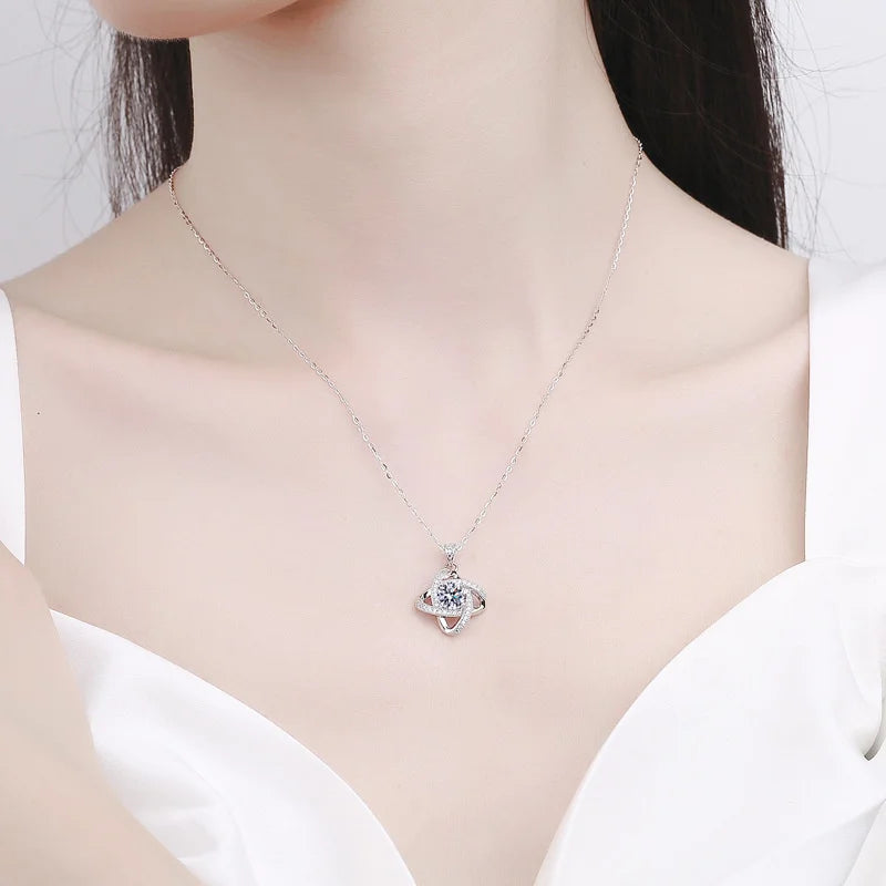 JoyceJelly Sterling S925 Silver Necklace 1ct Moissanite Diamond Lucky Clover Pendant Simple Clavicle Chain Gift For Girlfriend