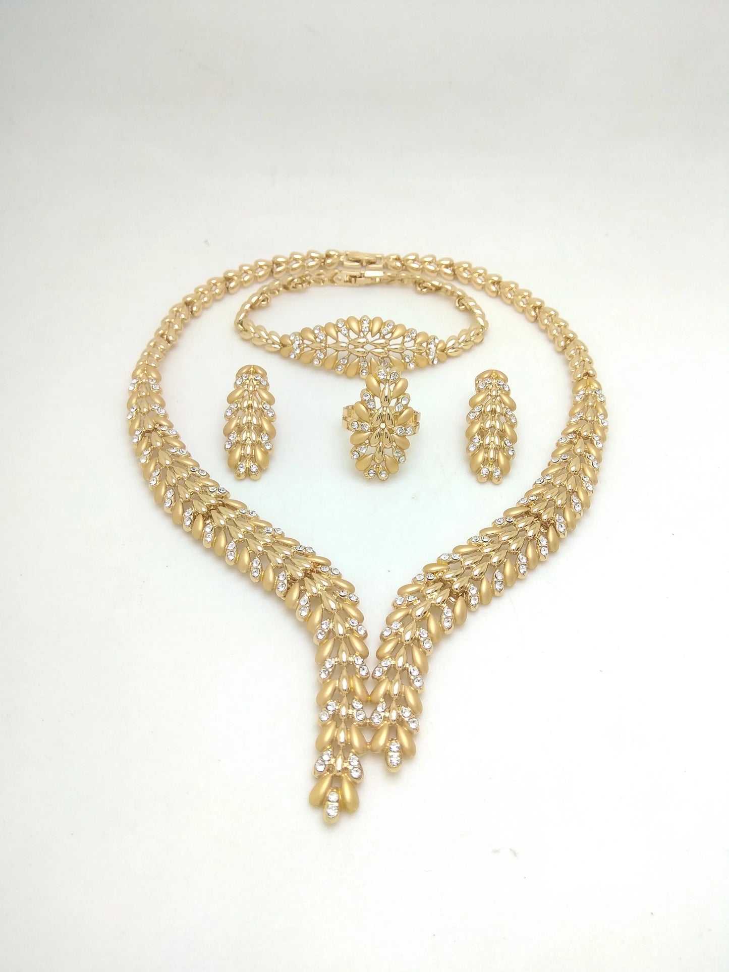 Kingdom Ma Indian Bridal Jewelry Set for African Fashion For Women Necklace Earrings Dubai African Necklace Earrings Gold Plated